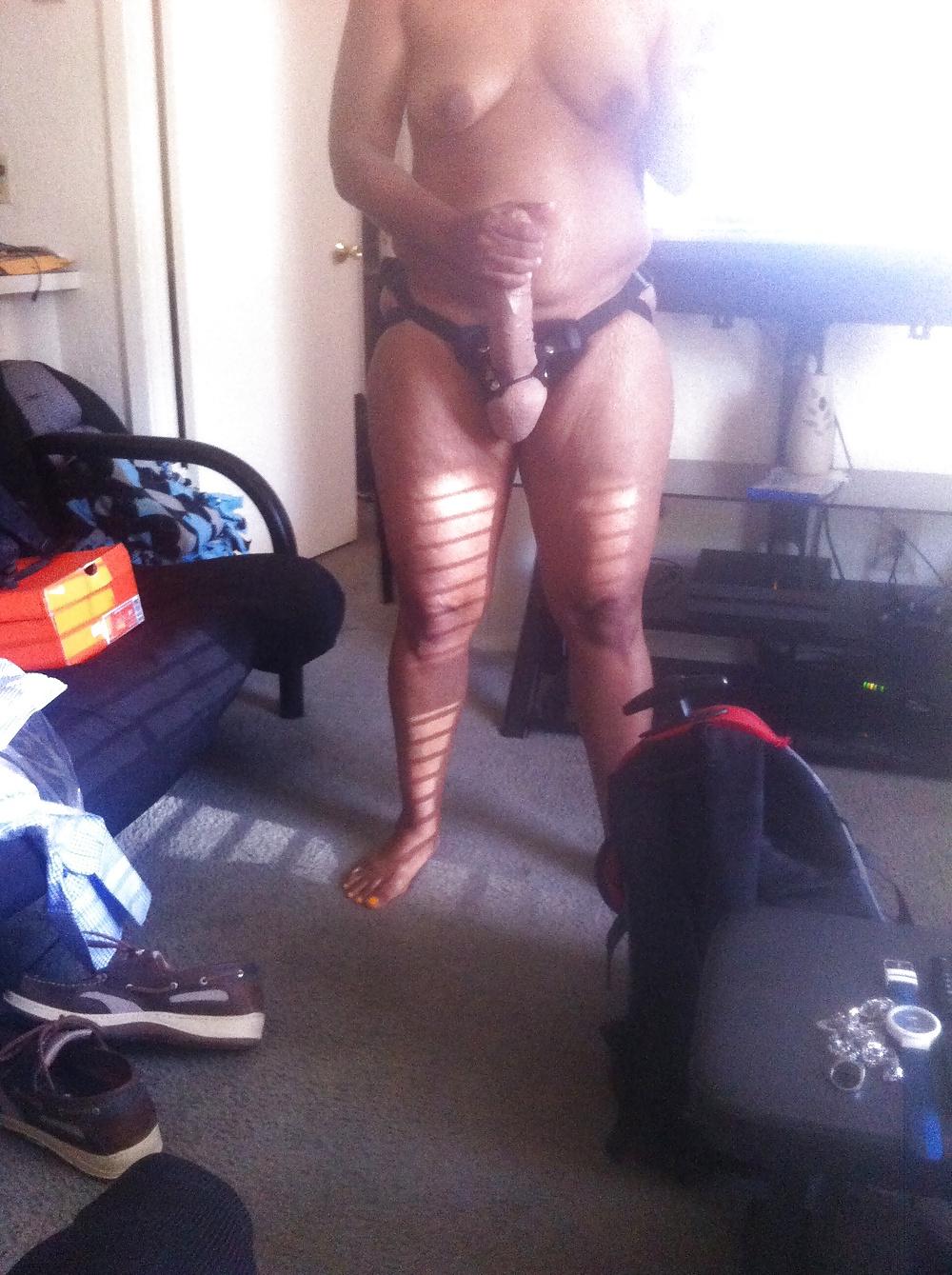 19P Detroit strapon chick
