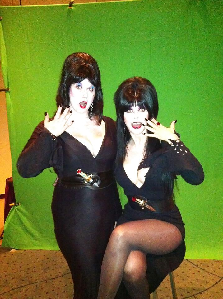 25P Elvira - Cassandra Peterson