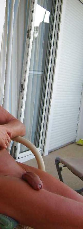 16P Flashing nude on a hotel balcony