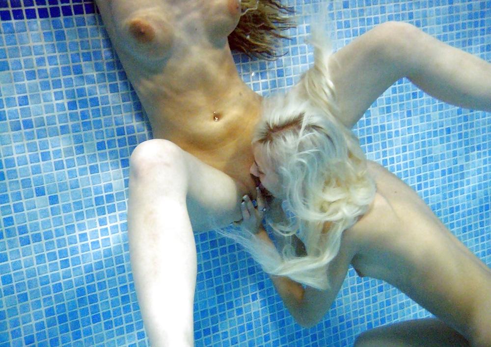 25P Erotic Lust under Water - Session 4