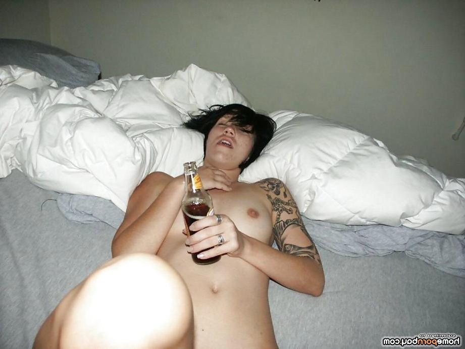 16P Emo tattooed girl partying
