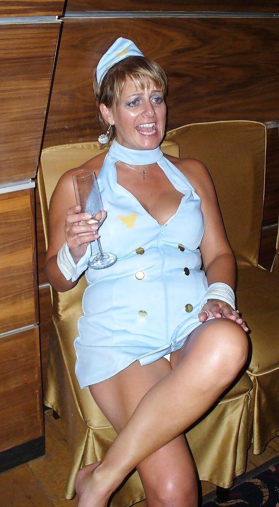 25P Celebrities upskirt6