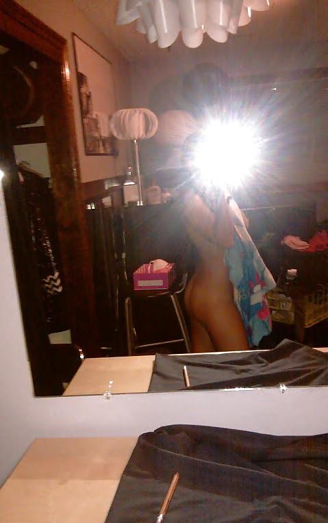 25P Selfie Amateur Babes - vol 73!