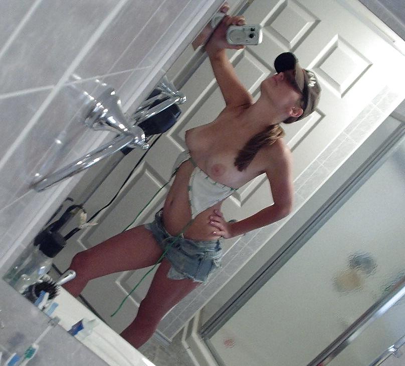 25P Selfie Amateur Babes - vol 73!