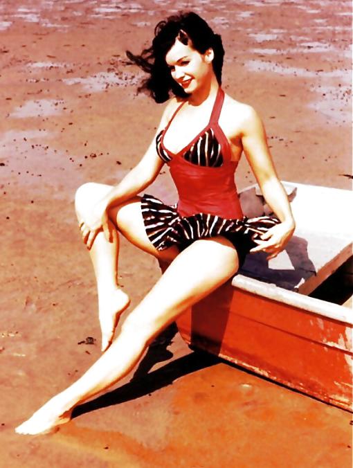 25P Bettie Page