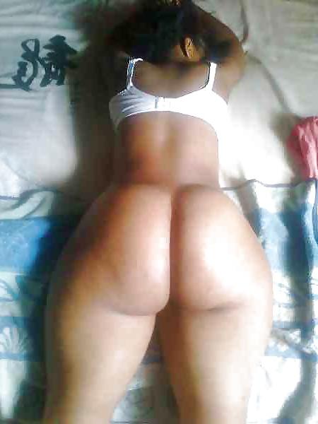 25P Worship her thick big booty!!!