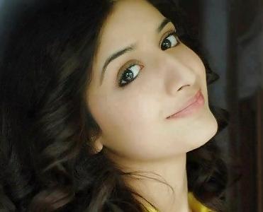 25P Mawra Hocane