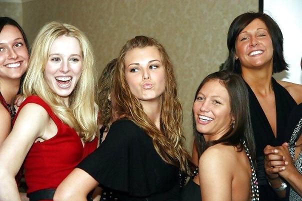 25P Insanely Hot College Volleyball Player