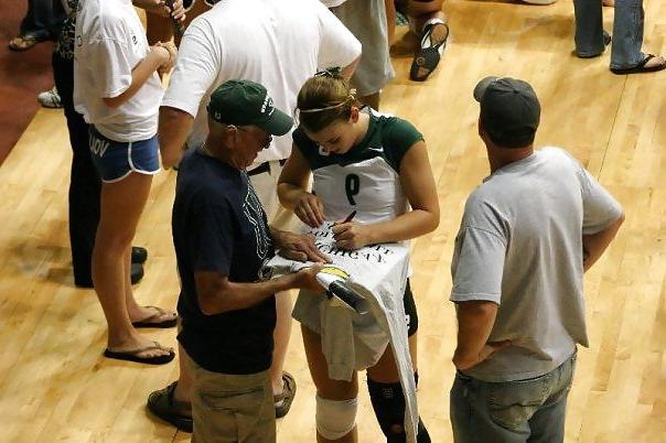 25P Insanely Hot College Volleyball Player