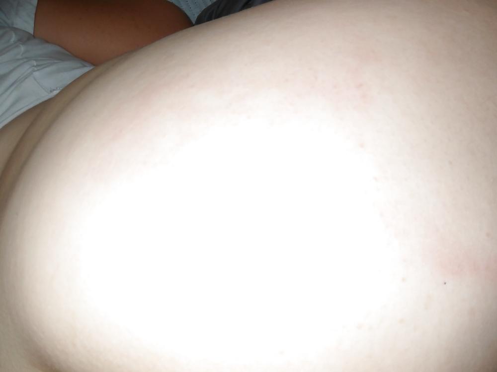 18P BIG TITS AND ROUND ASS WITH WET PUSSIE THROWN IN (17)