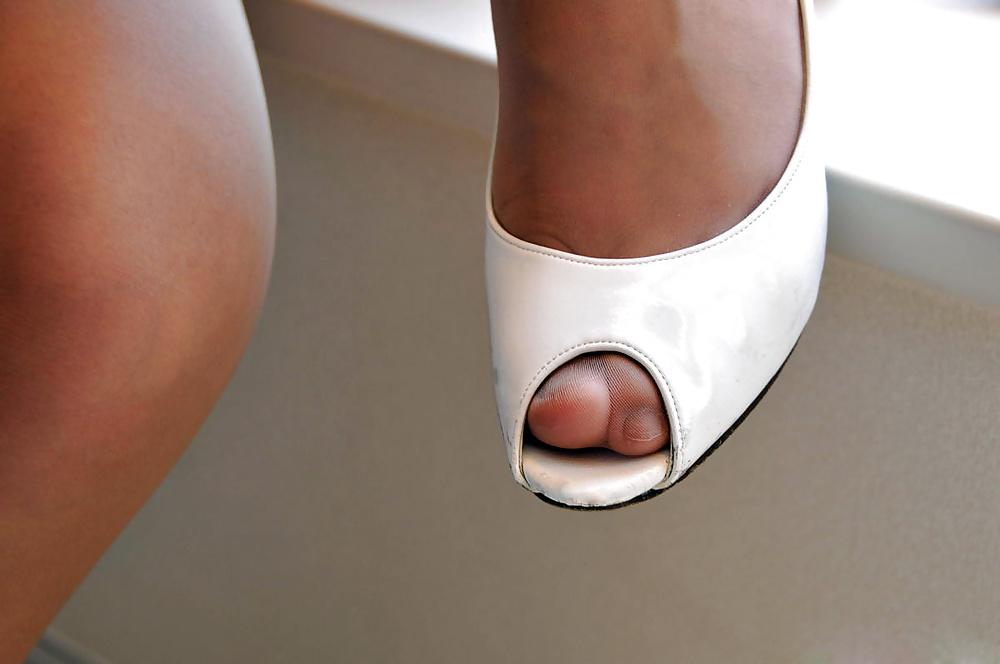 12P Just high heels