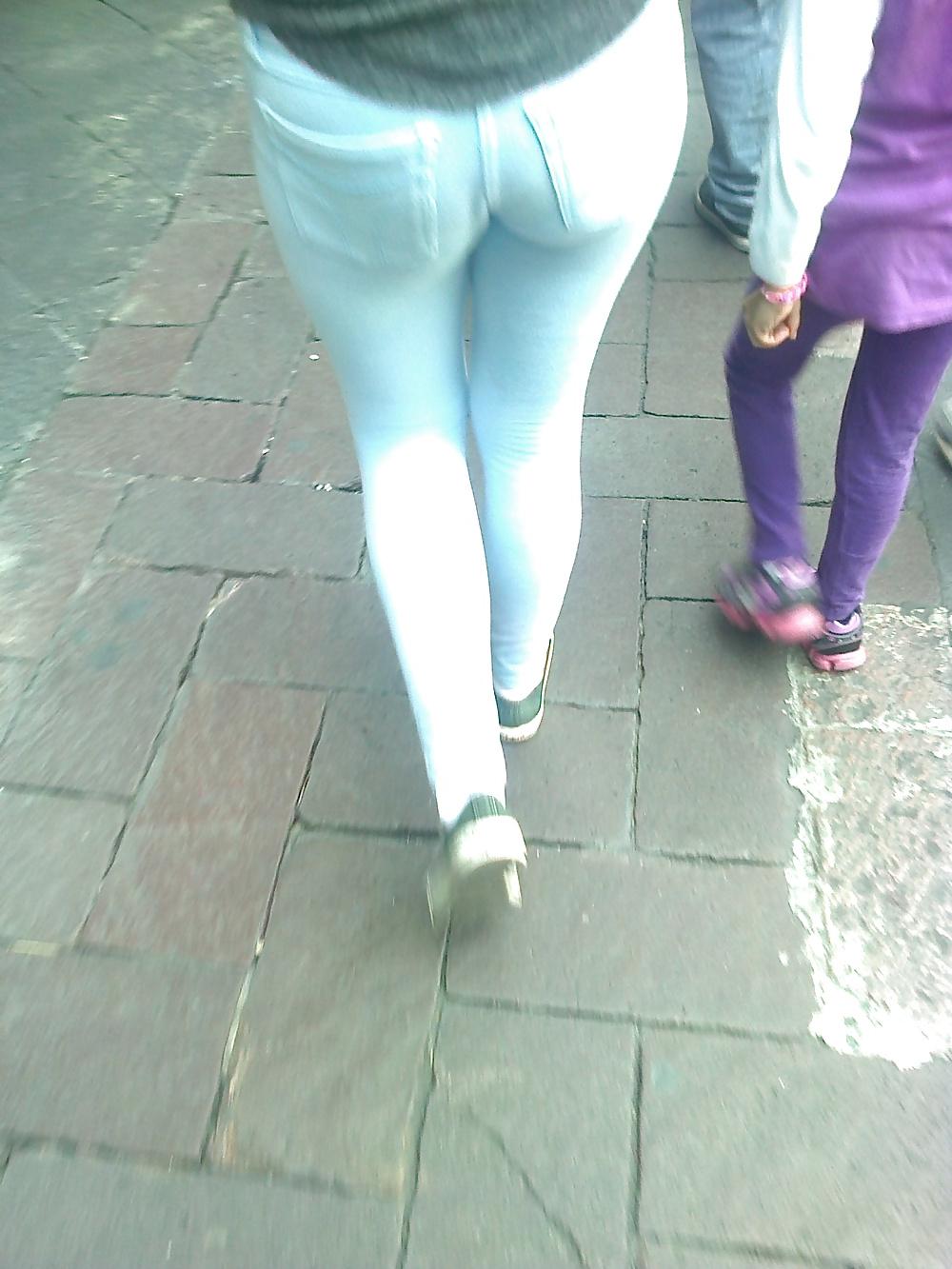 11P TEEN ASS ON STREET EL CULO DE UNA CHIQUITA EN LA CALLE