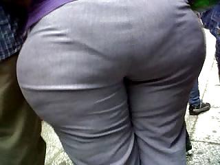 25P Mega booty candids 2
