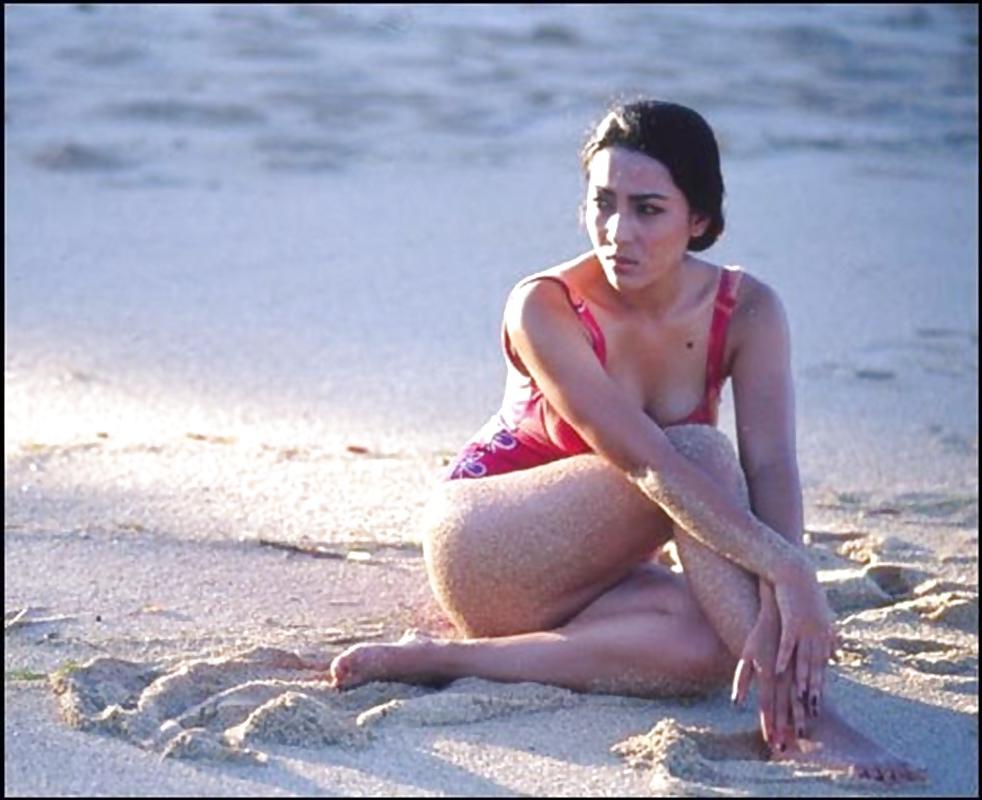 25P Indonesian celebrities Devi Permatasari