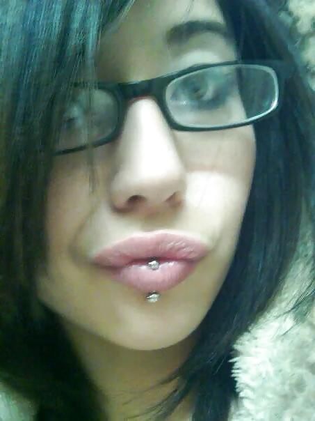 25P Emo lilly