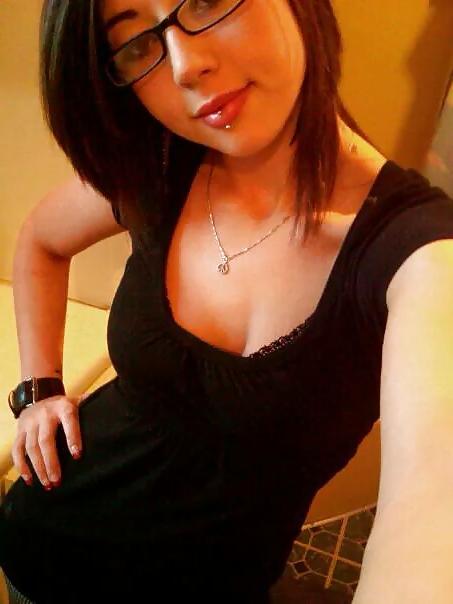 25P Emo lilly