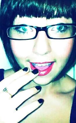 25P Emo lilly