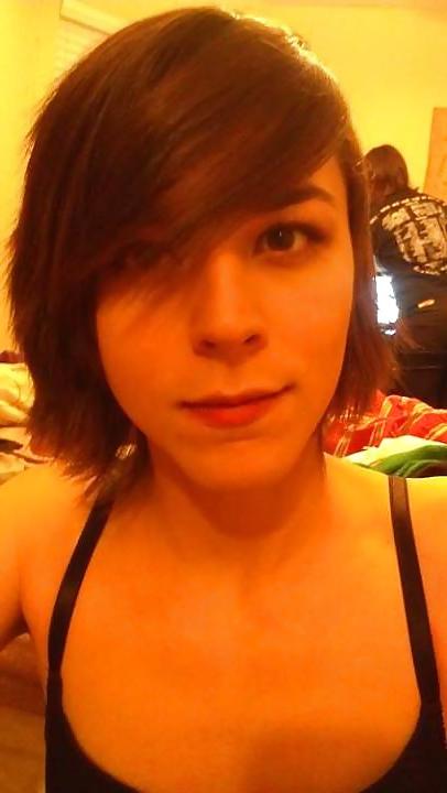9P Crossdresser picture gallery fb