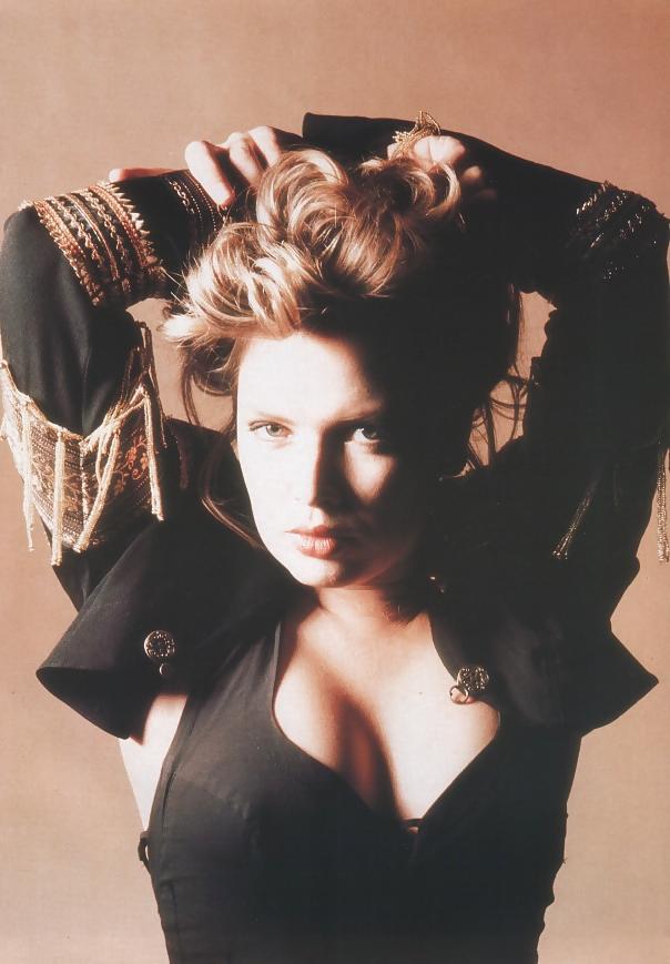 25P Kim Wilde