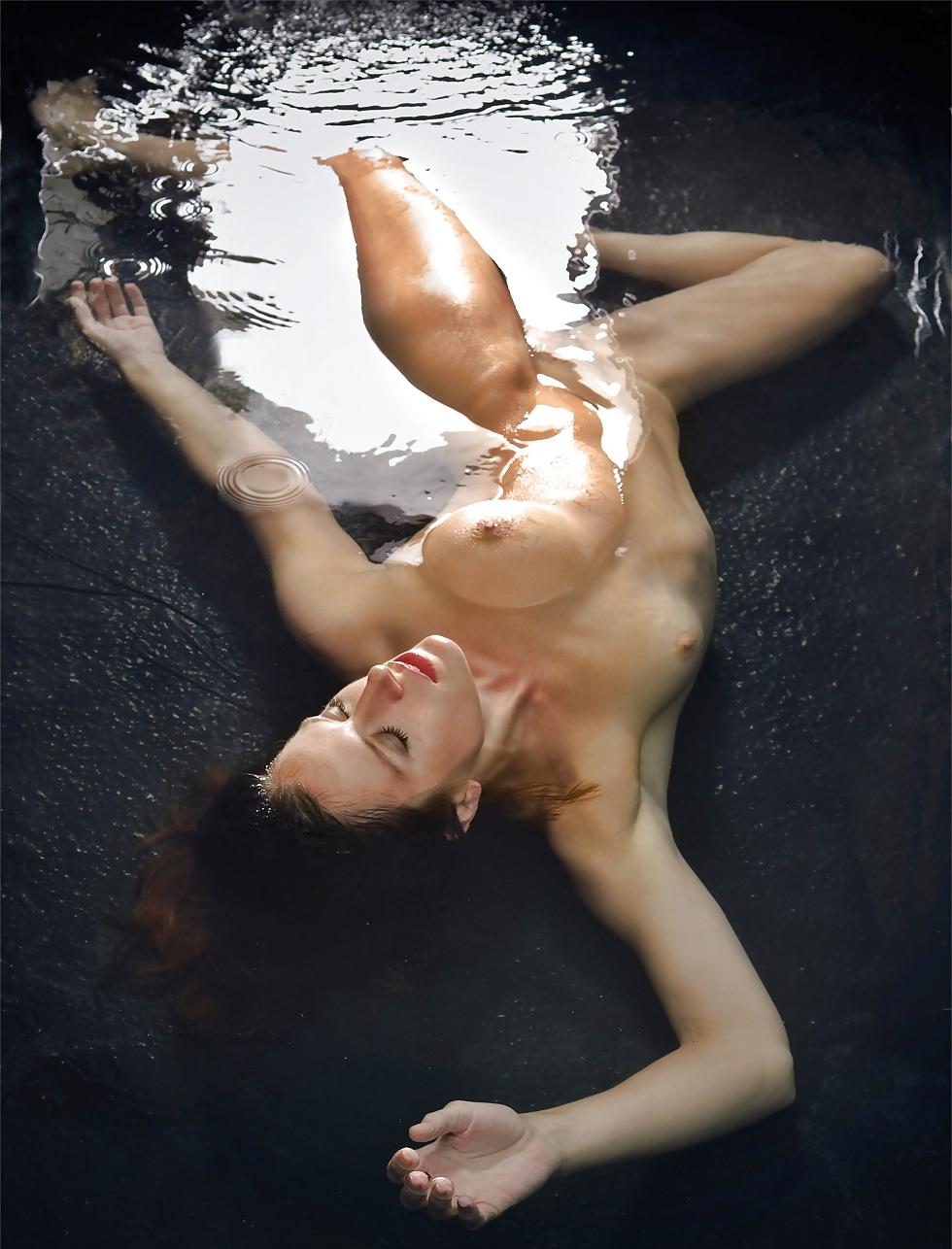 25P Wicked Water Erotic - Session 7