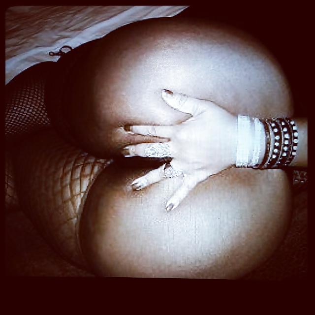20P Big Booty Tiye