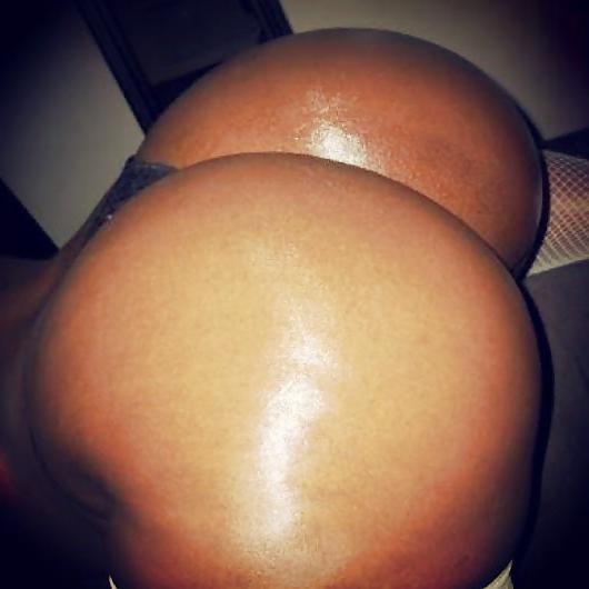 20P Big Booty Tiye