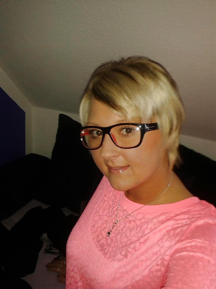 9P Sandra German MILF