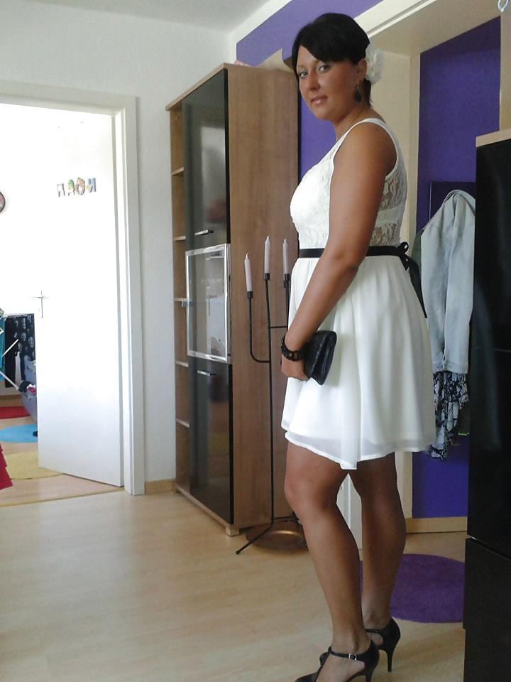 9P Sandra German MILF