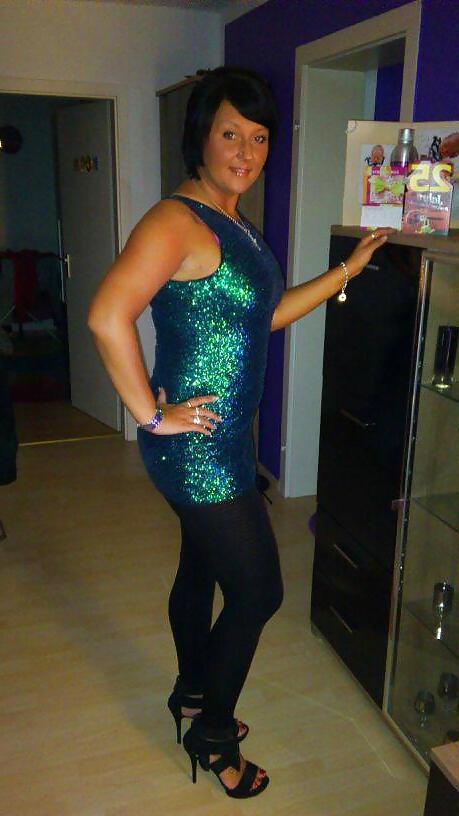9P Sandra German MILF