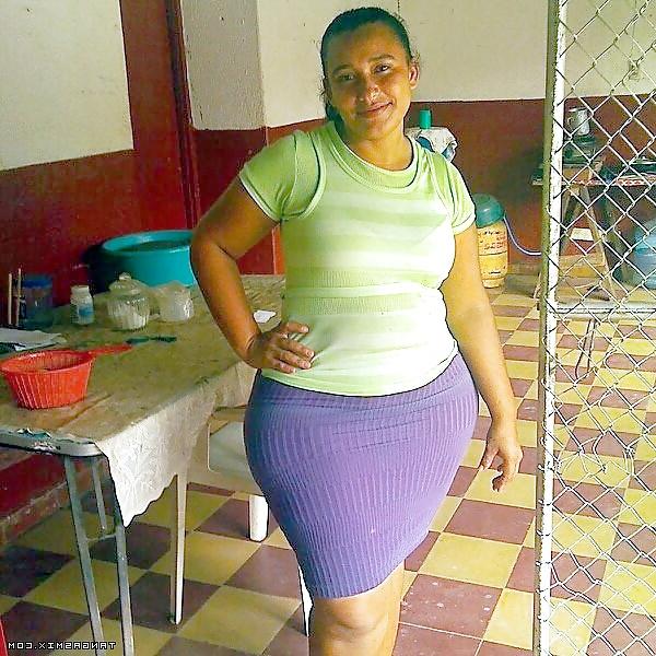 8P BIG ASS PEAR LATINA