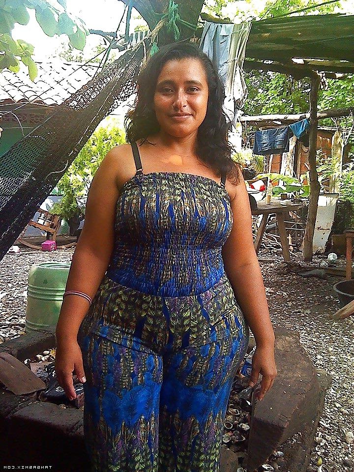 8P BIG ASS PEAR LATINA