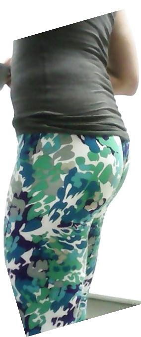 10P Tight latina booty in yoga pants pt.2