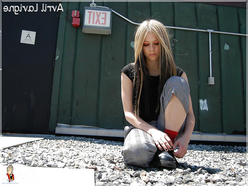 25P Avril Lavigne (non porn)