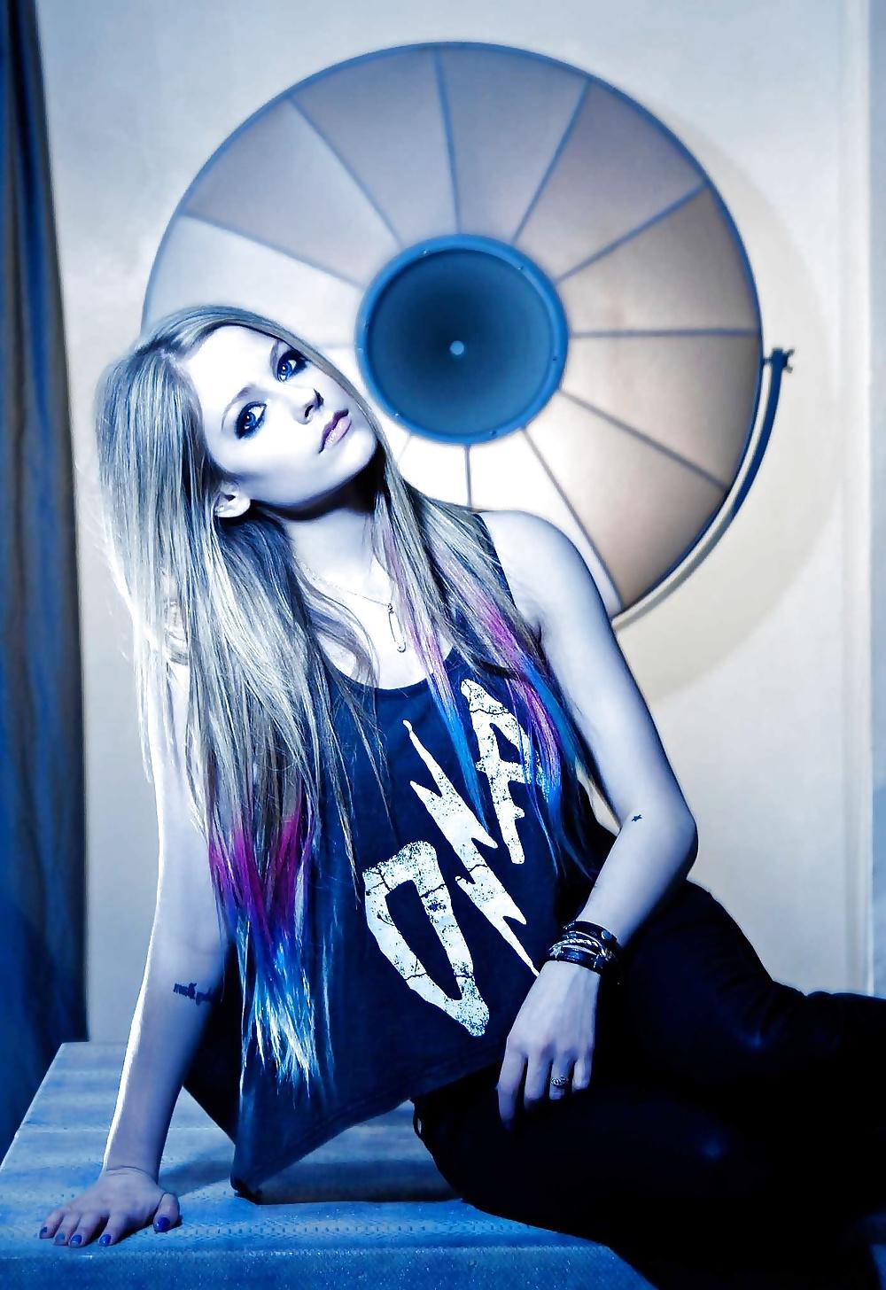 25P Avril Lavigne (non porn)