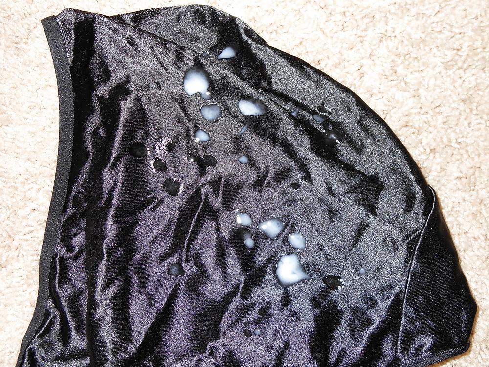 25P Cum on panties