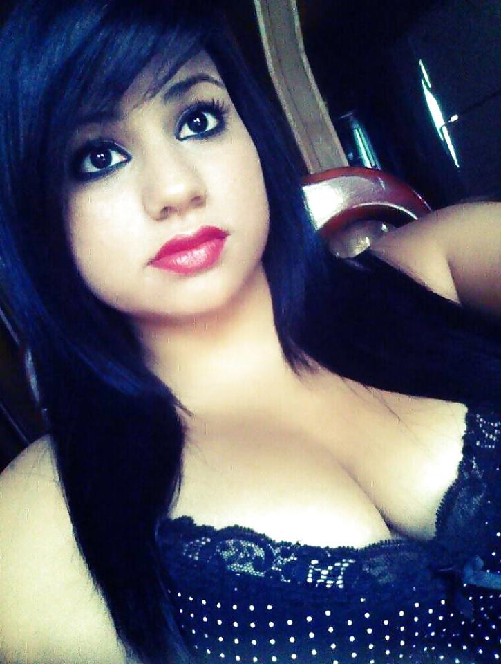18P Hot Girls with Big Boobs