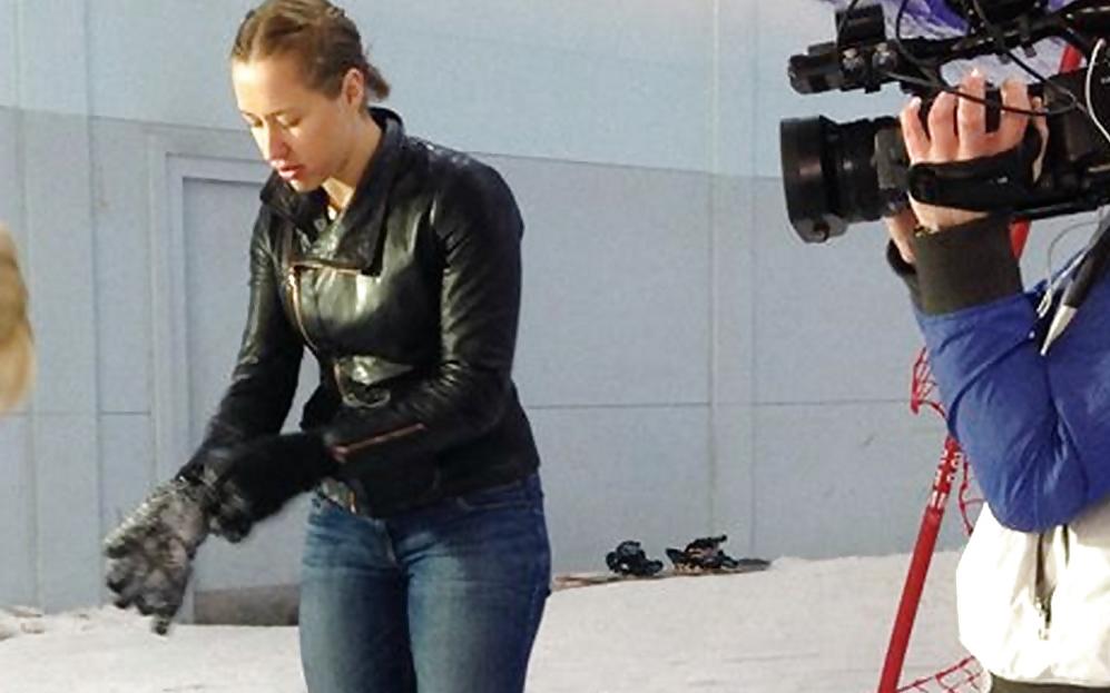 13P Lizzy Yarnold - British Olympic Champion with BIG ass