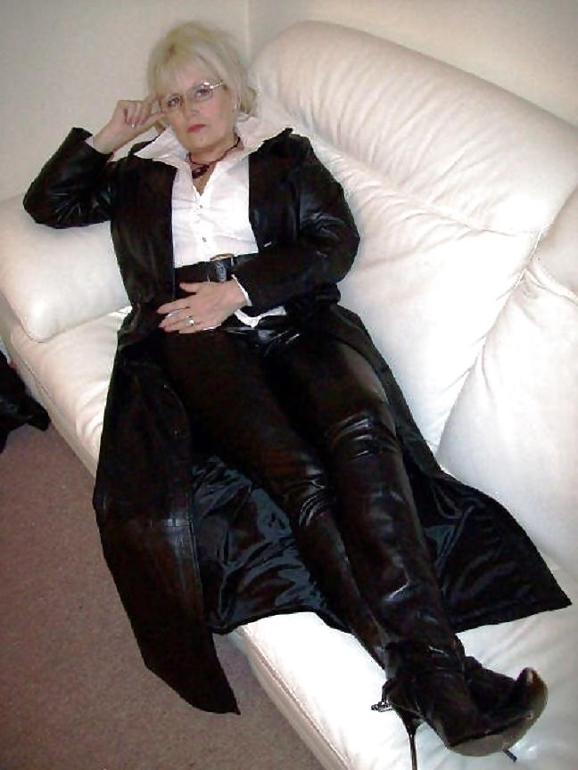 16P Mom and teen in leather ,pvc new upload from helle