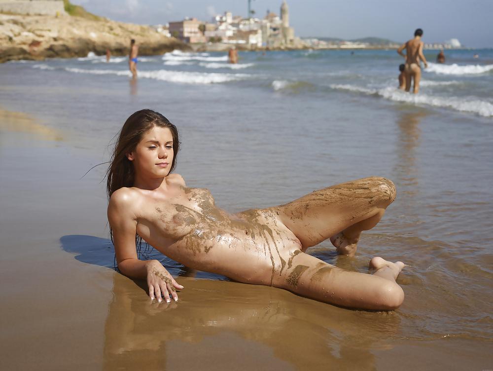 25P Erotic Arts: Caprice
