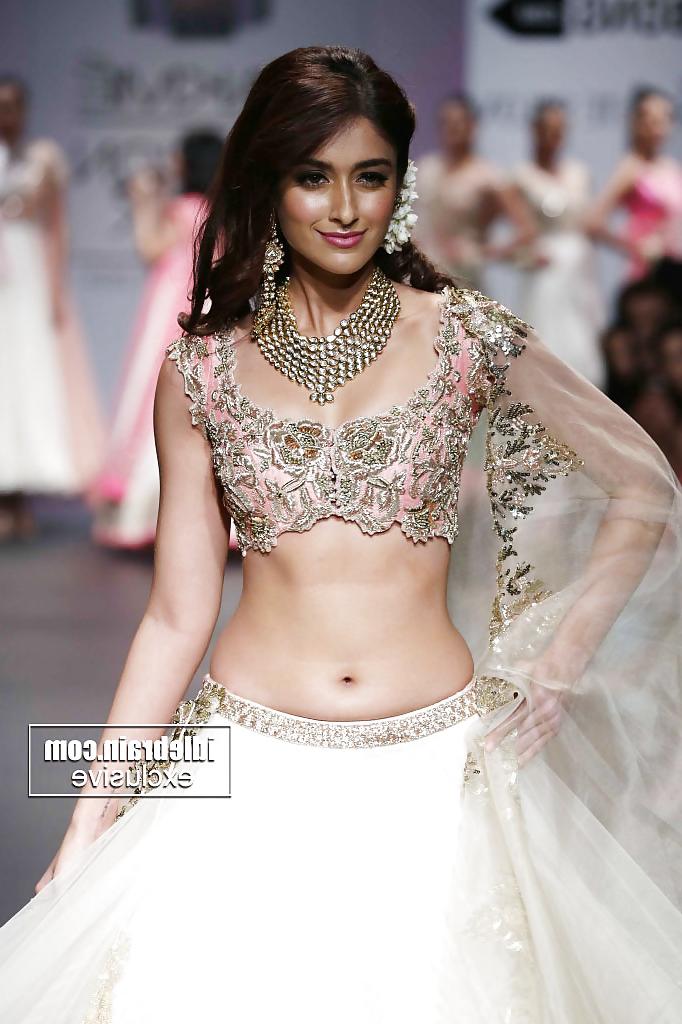 8P Ileana D'cruz Ass