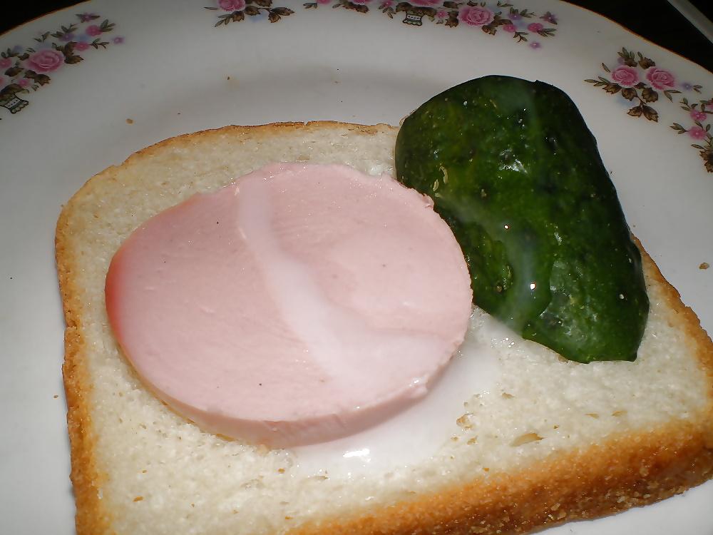 25P Cum on Food