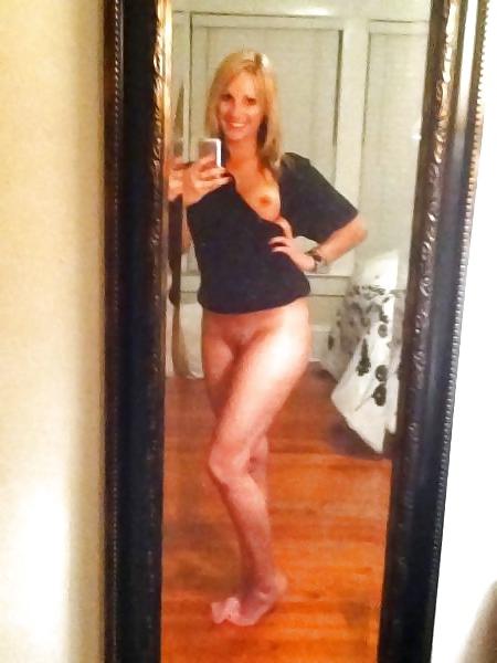 25P Selfie Amateur Babes - vol 121!