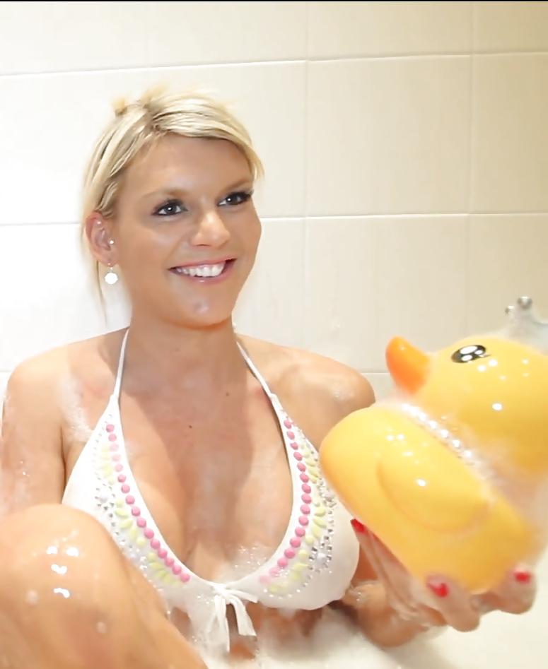 25P Amelie Neten la pute de secret story et des anges! 