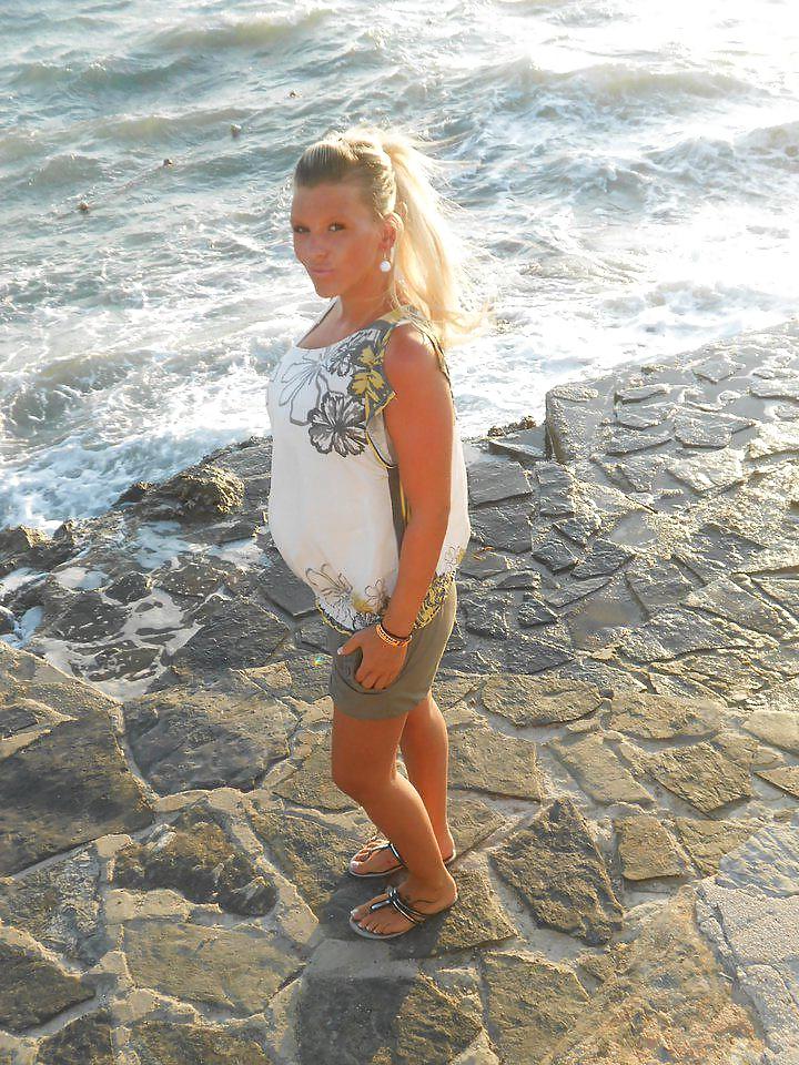 25P Amelie Neten la pute de secret story et des anges! 