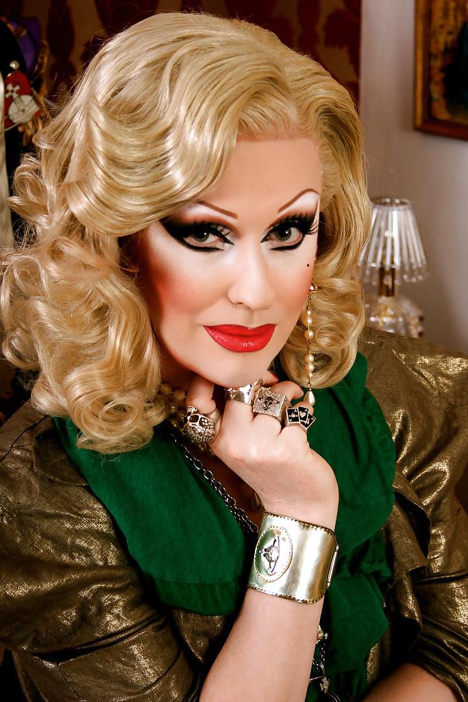 25P Crossdressers make me HARD