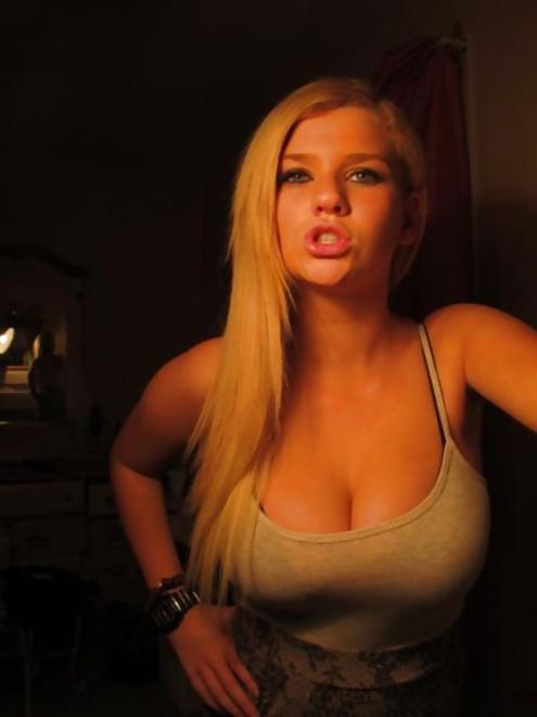23P For big boobs lover !