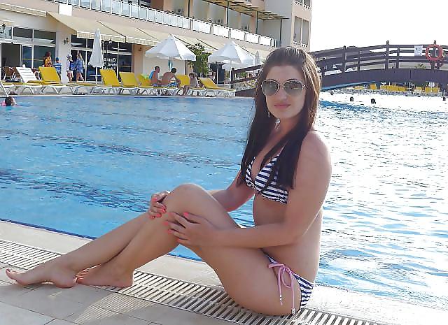 25P Amater swinger sexy wife fuck,share repost