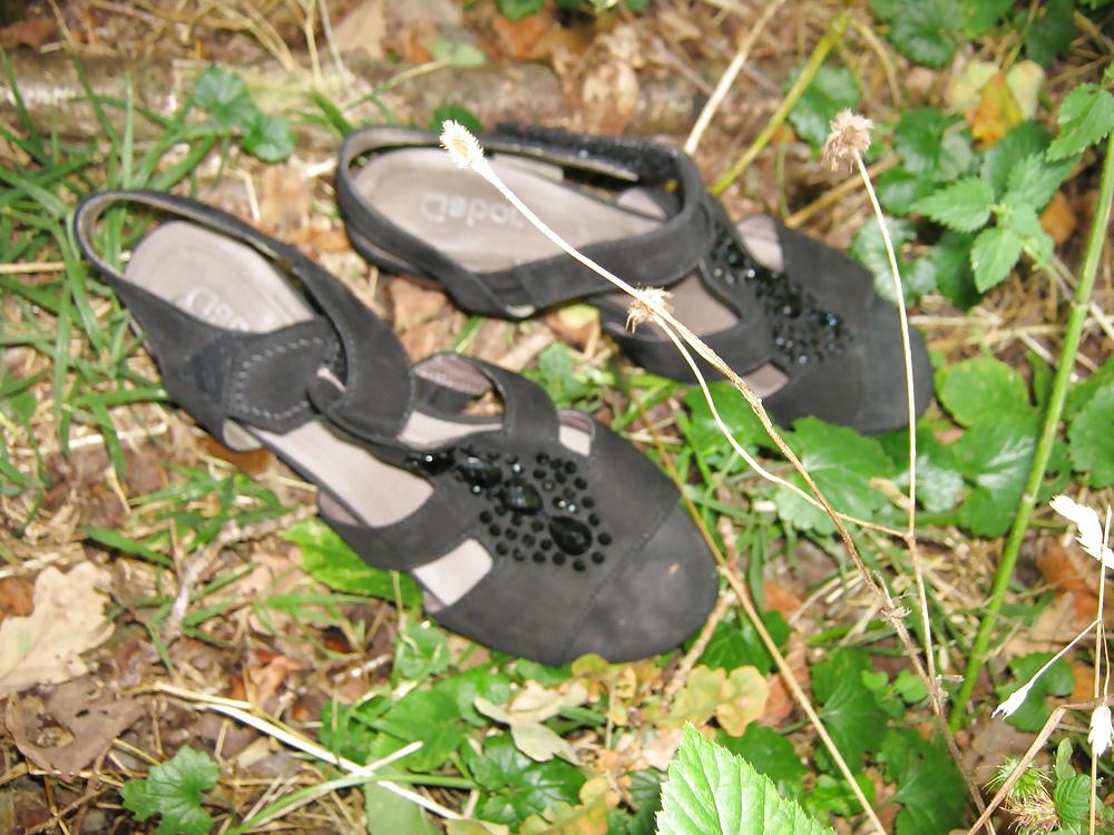 25P Fun with shoes of WichskumpelHHs wife