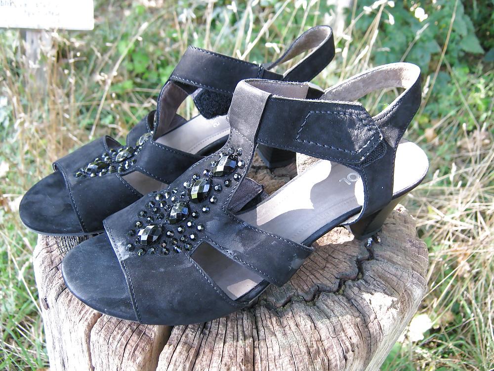 25P Fun with shoes of WichskumpelHHs wife