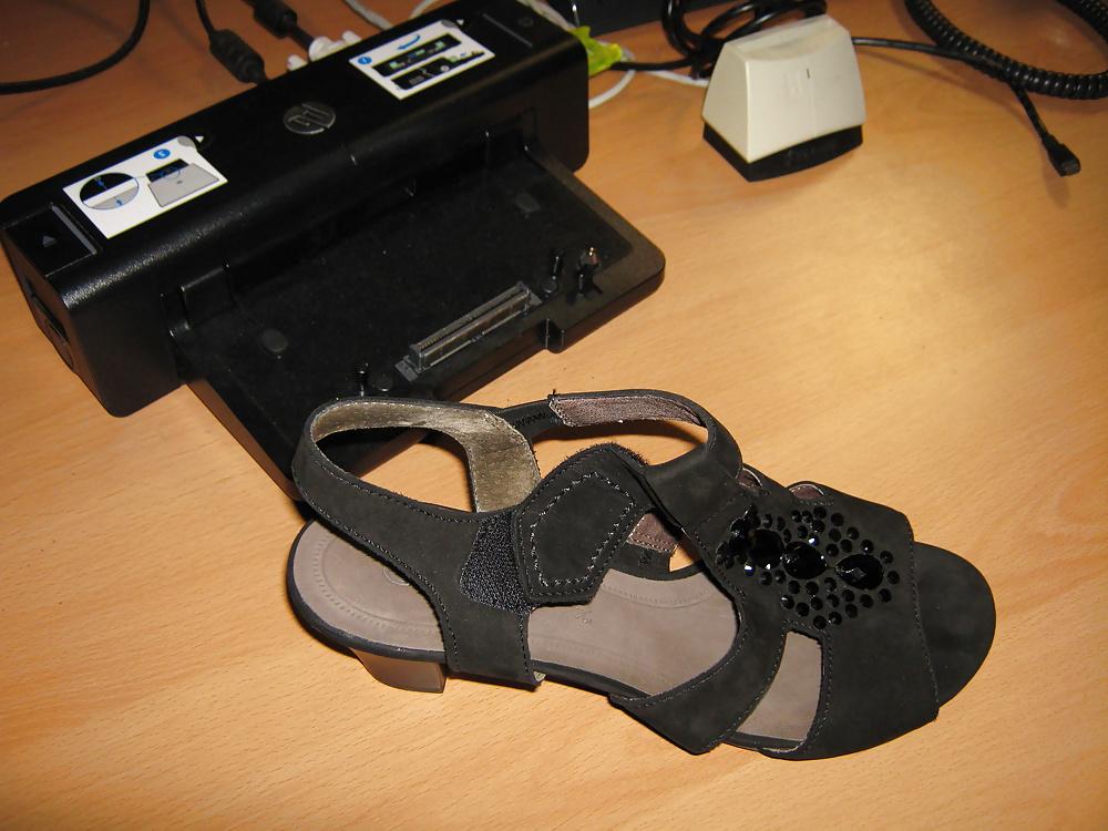 25P Fun with shoes of WichskumpelHHs wife